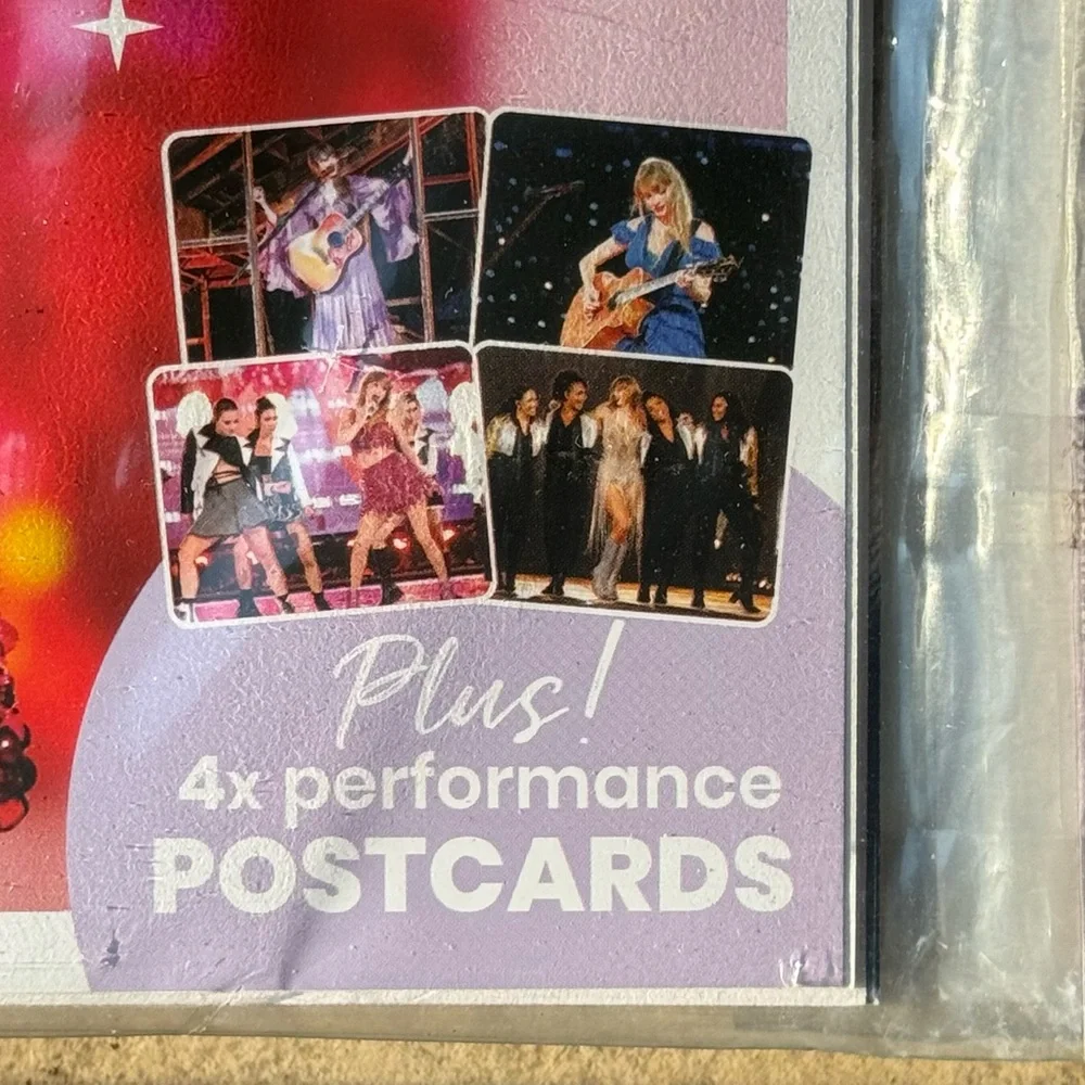 The Essential: Taylor Tour Collection - Picture 7 of 8